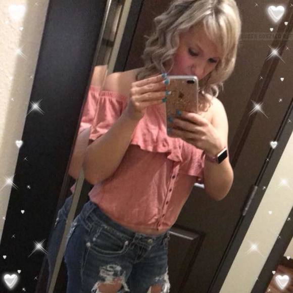 Meet your Posher, Sonya - Picture 1 of 1